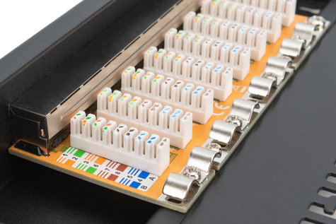 DIGITUS CAT 6, klasse E Patch Paneel, afgeschermd, 8-poorts RJ45 8P8C, LSA, 1HE, 254 mm(10")rack mount, zwart