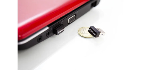 Verbatim USB-Stick Store 'n' Stay NANO - USB 2.0 - 32 GB - Black