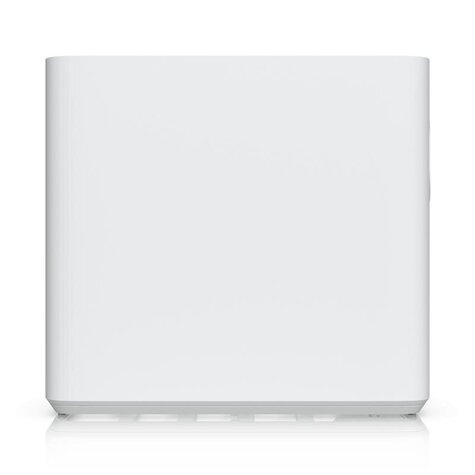 Ubiquiti UNAS 4 4bay/2xM.2/2x2.5Gbps/PoE+++ Wit