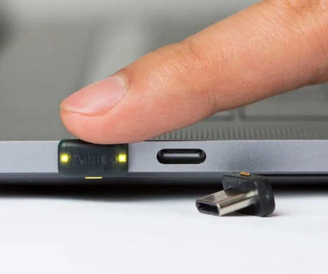 YUBICO YubiKey 5C Nano FIPS