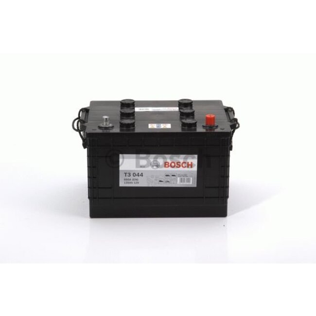 Bosch Startaccu 12 volt 135 ah T3 044 Black truckline
