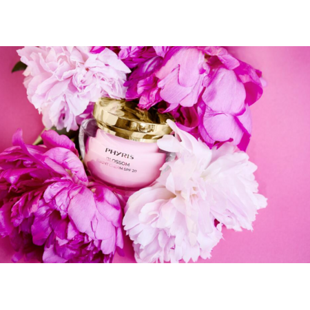 Blossom Light Cream SPF 20