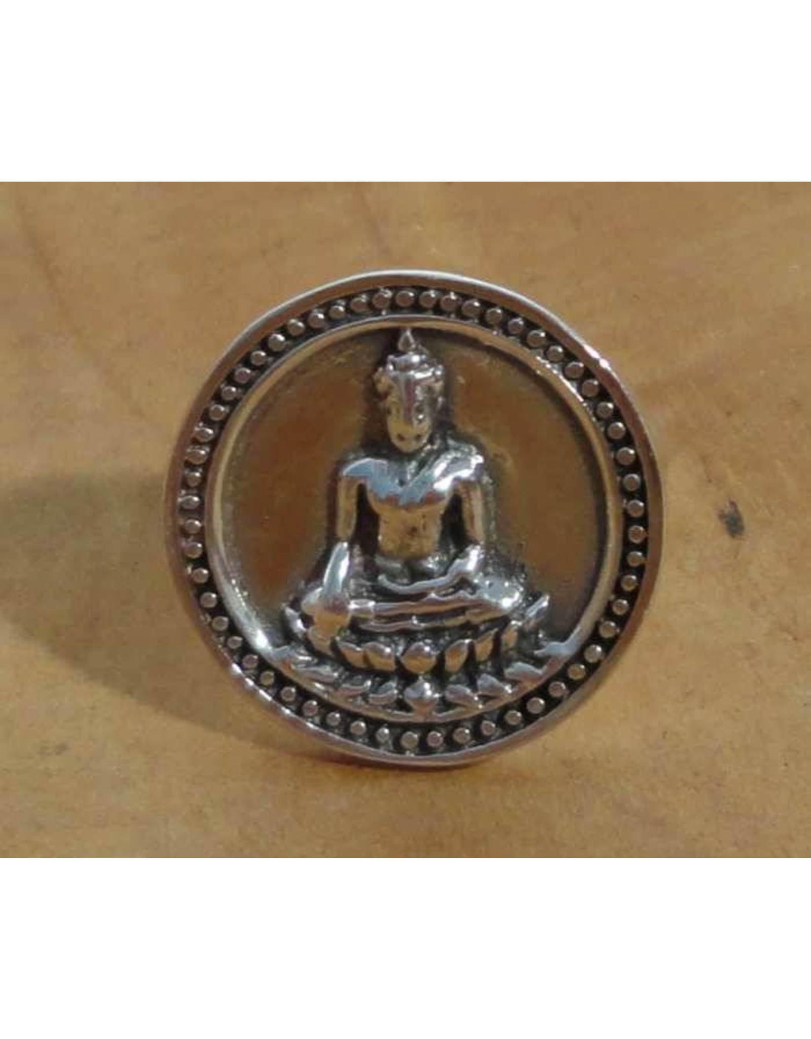 Madat Nepal ring Buddha