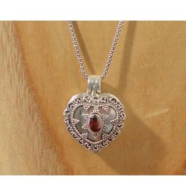 Keepsake locket heart garnet