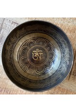 Dakini singing bowl with the Tibetan Om & Eyes of Buddha