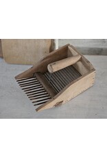 Franse Houten Bessenkam, Bessenplukker