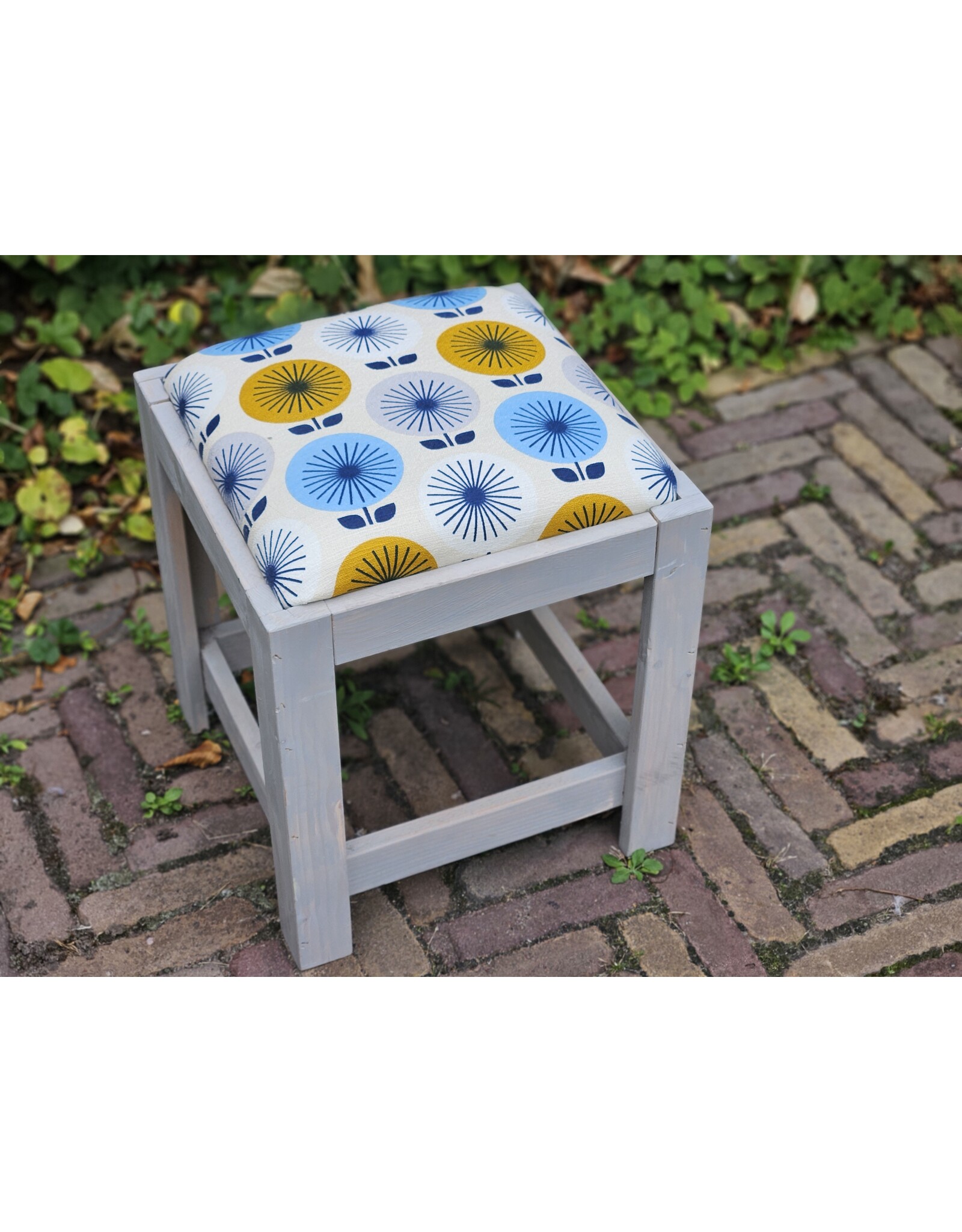 Guinevere Houten Krukje met Stoffen zitting