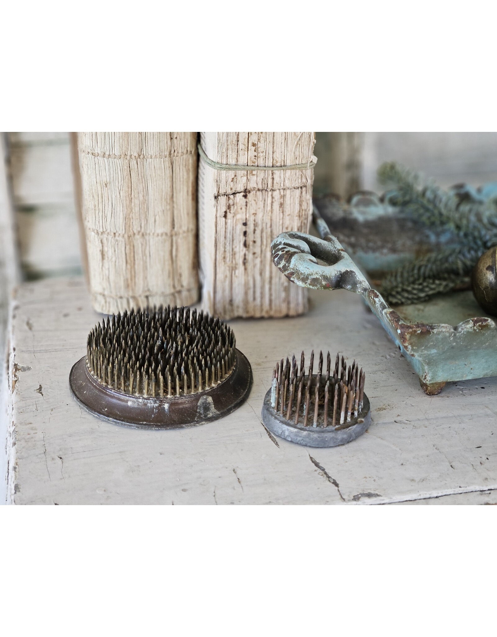 Pique Fleur, bloemsteker metaal