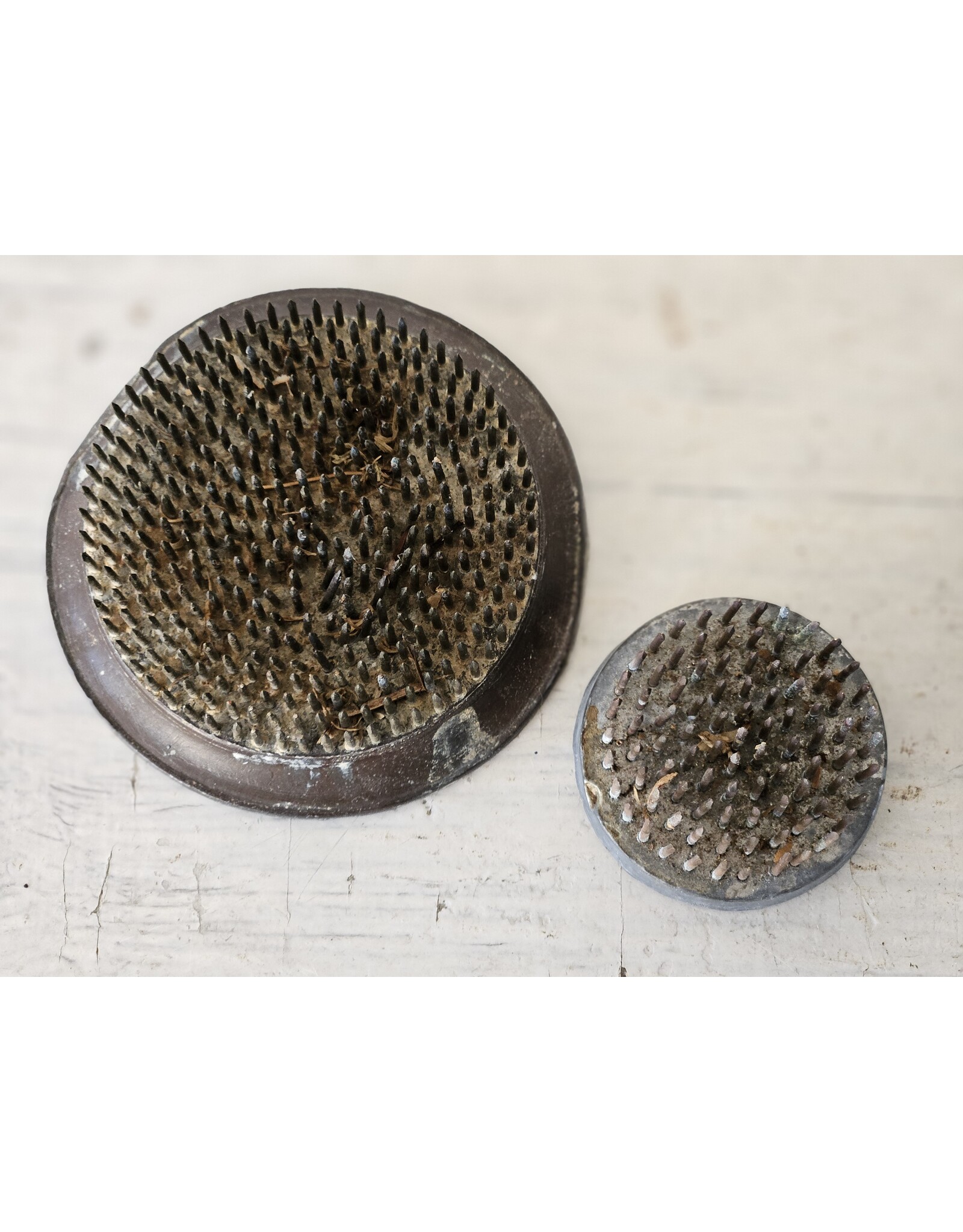 Pique Fleur, bloemsteker metaal