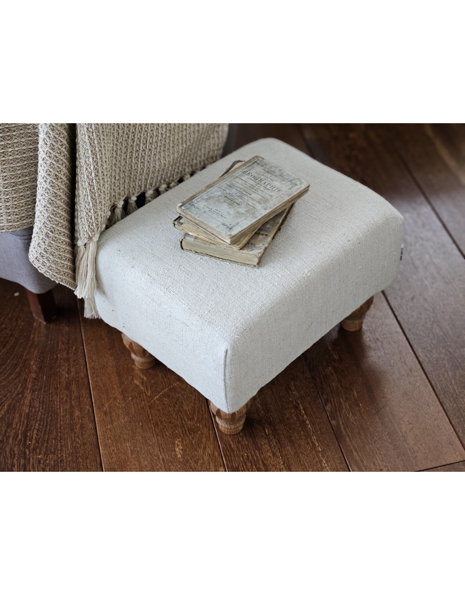 Voetenbankje,  poefje oud linnen