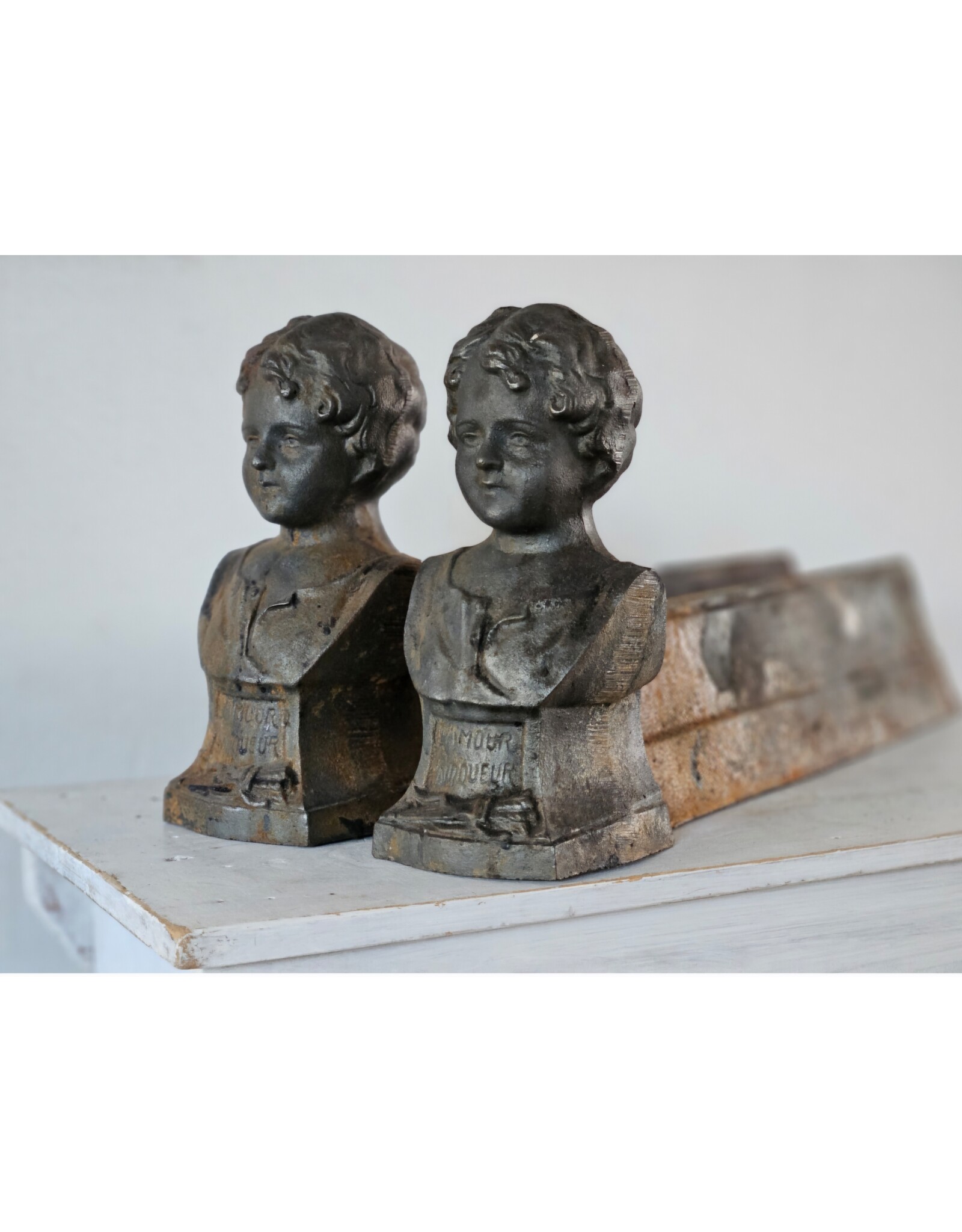 Set Franse Gietijzeren Haardbokken