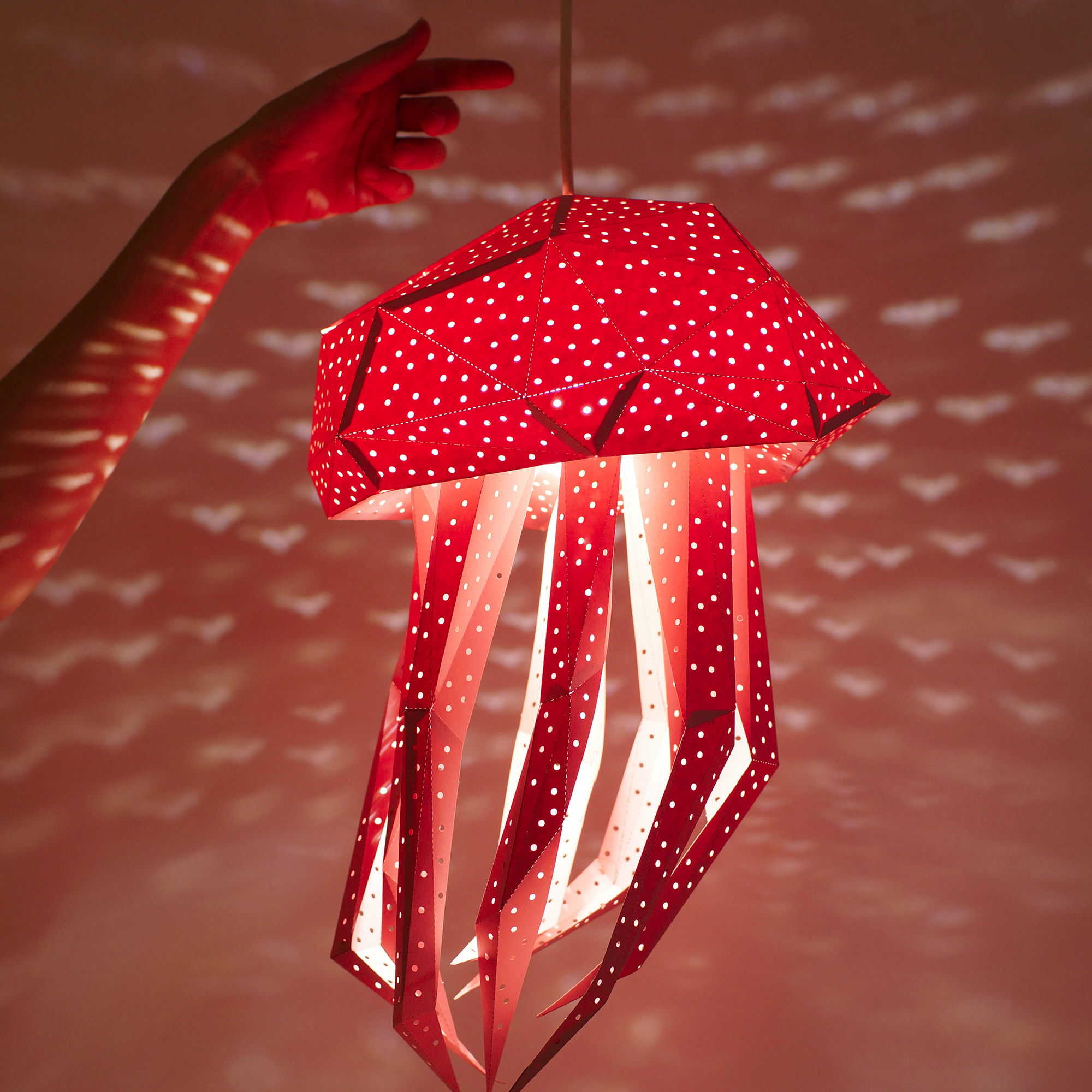 Vasili Lights paper DIY hanging lamp jellyfish - pink - Mevrouw Aardbei