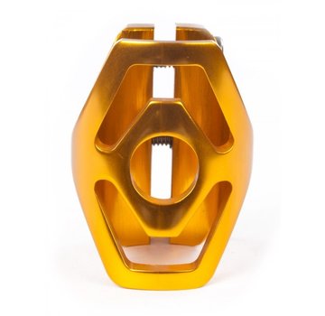 District District Light Weight Triple Abrazadera Bronce - Estándar