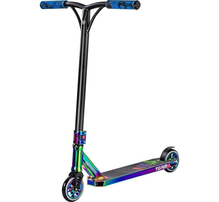 Trottinette freestyle NKD Team de couleur Rainbow