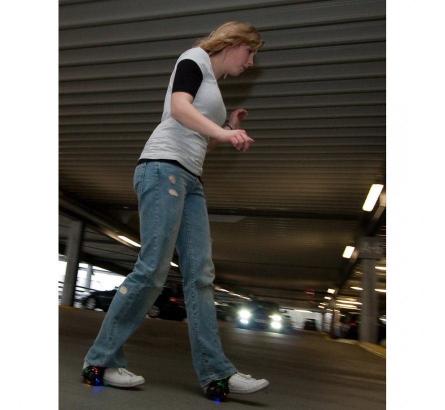 Kółka rolkowe HQ Flash w kolorze czarnym pod piętą