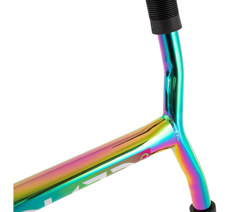 Der MGP Carve Elite Black Neochrome