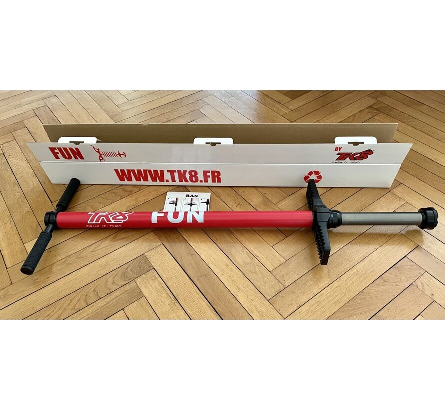 TK8 Fun jumping stick Red