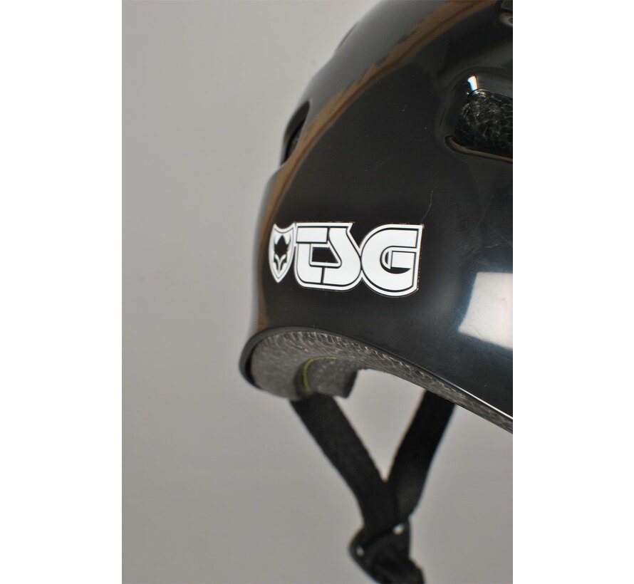 Casco TSG Skate/BMX Inyectado Negro