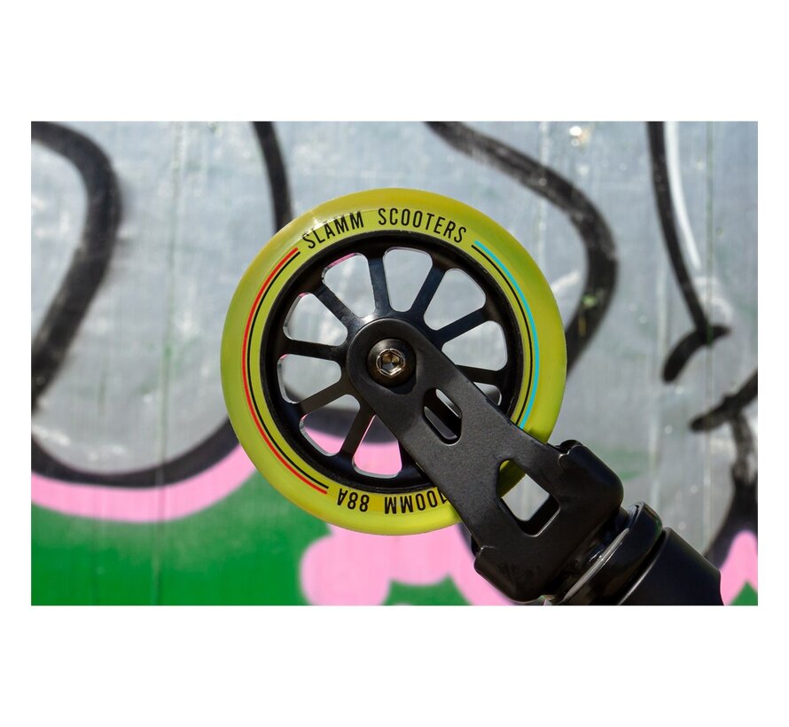 Slamm Classic V9 Stuntstep Black Yellow