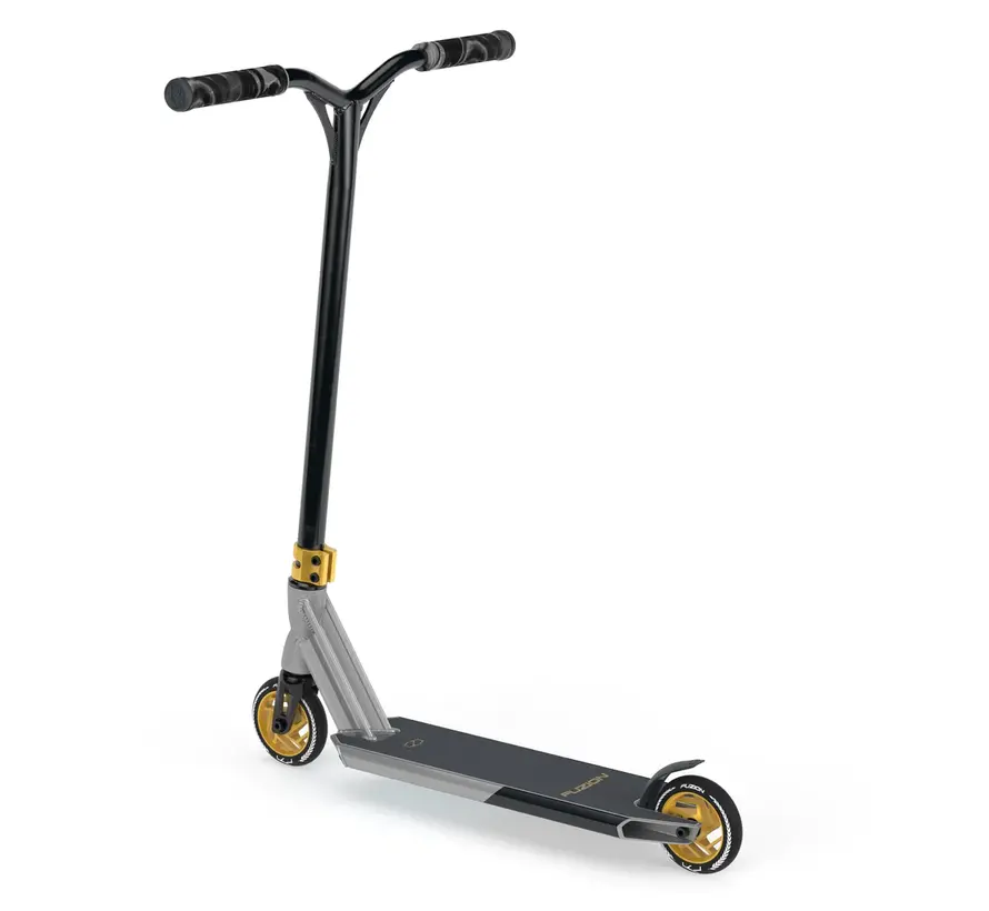 Fuzion Z300 22 series stunt scooter Silver for the advanced rider