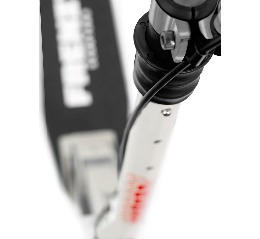Frenzy 205 V4 Faltroller mit Doppelbremse, Creme – Stilvolle und sichere Mobilität