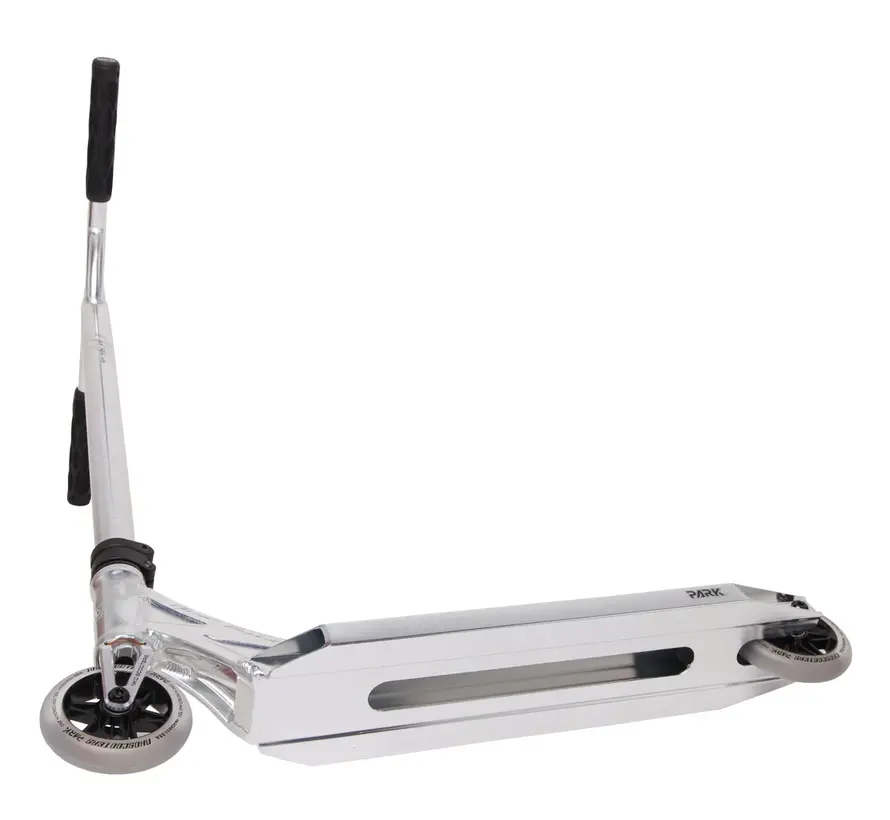 NKD Park Stuntstep – Lightweight, strong and perfect for skate park tricks