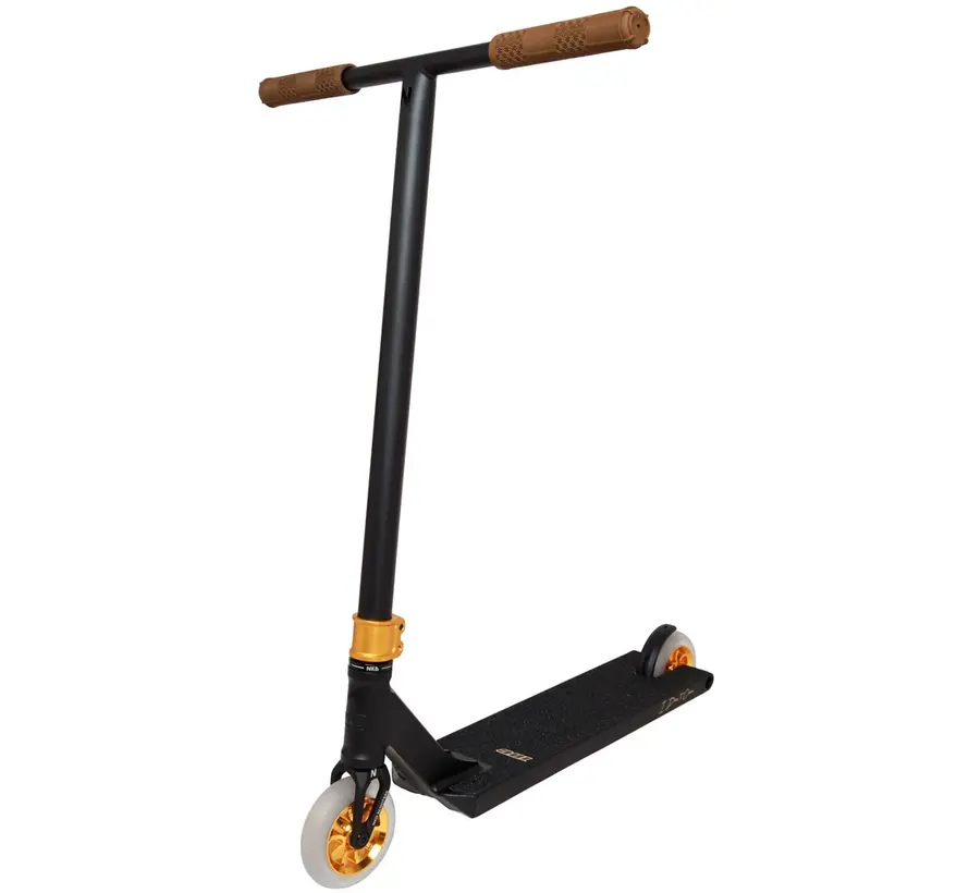 NKD IDC Stuntstep Noir/Or – Parkstep robuste avec roues de 115 mm et compression HIC