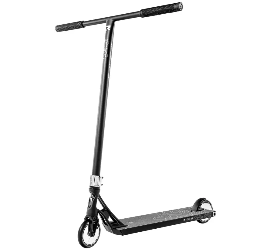 Root AIR RS V3 Nero – Monopattino Stunt Pro leggero con ruote AIR da 120 mm e manubrio Chromolite