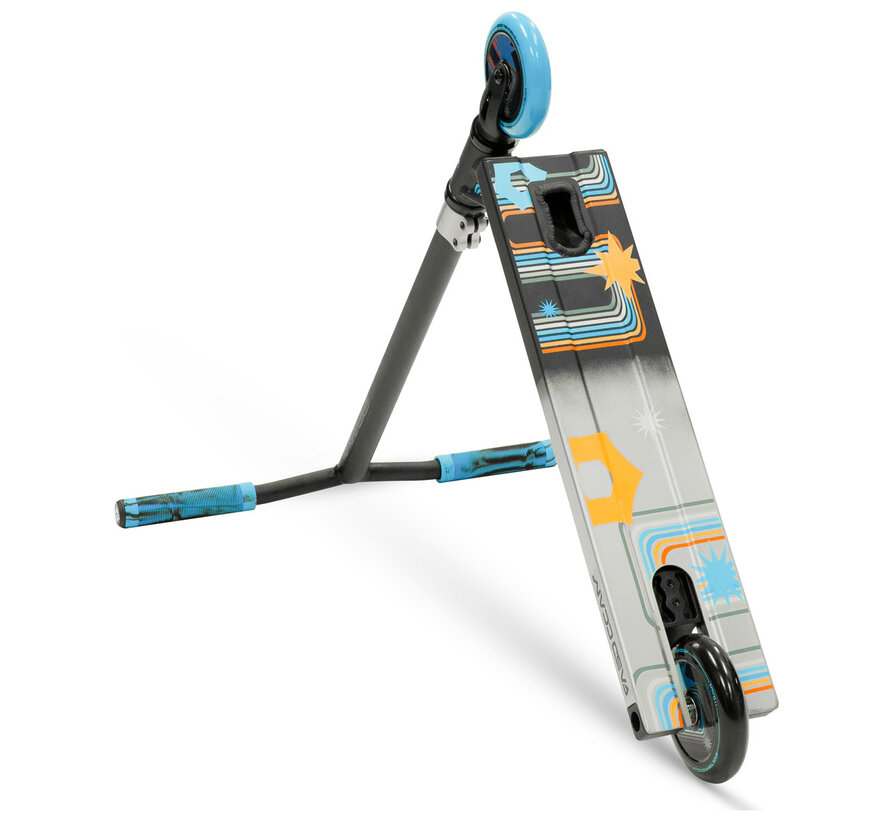 MGP Carve Ultimate Negro/Gris: patinete acrobático de aluminio con ruedas de 110 mm, compresión IHC y manillar en T de baja altura.