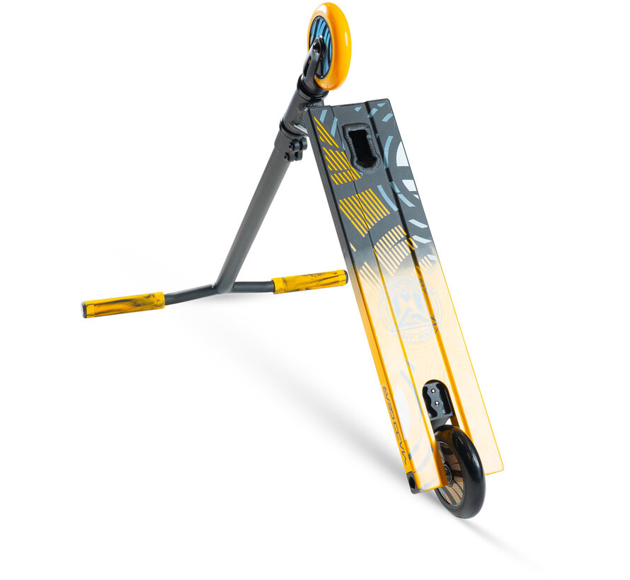 MGP Whip Elite Stuntstep Black/Orange – hulajnoga freestyle'owa dla młodych akrobatów z kołami o średnicy 110 mm i lekką aluminiową platformą
