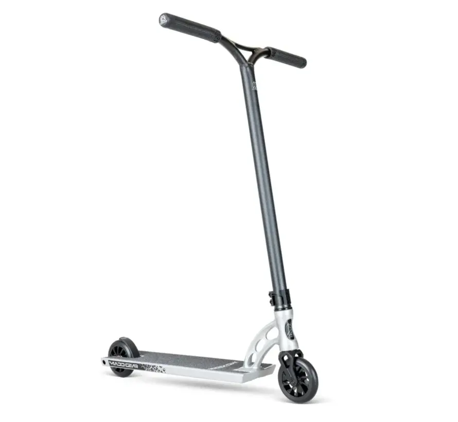 MGP MGO 550 Stuntstep Silver Dust Aluminium Deck 52 cm × 14 cm, 110 mm Wielen & ABEC 11 Lagers