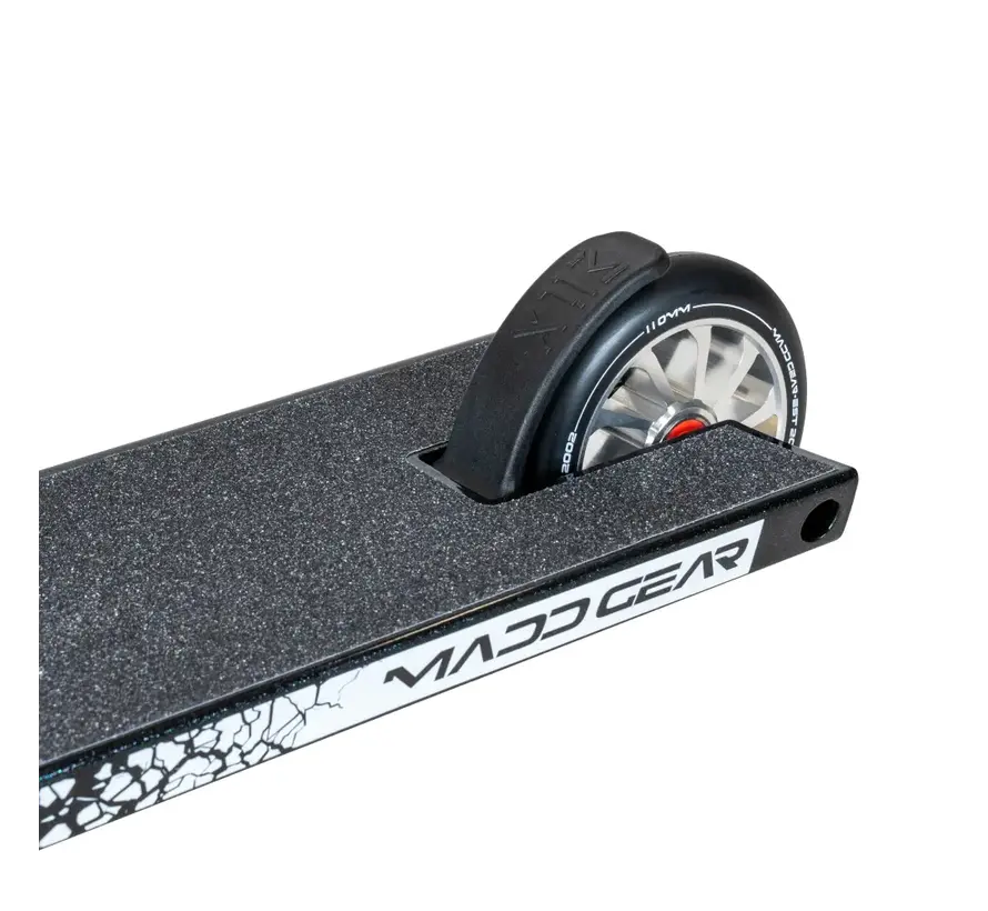 Patinete acrobático MGP MGX 550 Jet Black, base de aluminio de 52 x 14 cm, ruedas de 110 mm, rodamientos ABEC 11 y sistema de compresión IHC