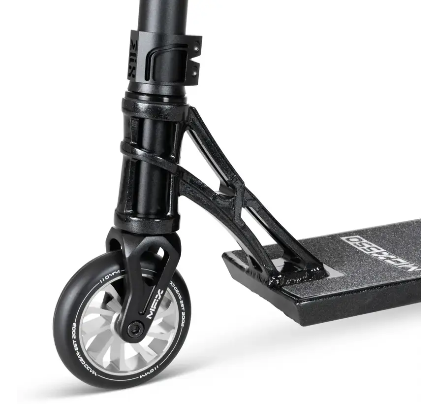 Monopattino Stunt MGP MGX 550 Jet Black con tavola in alluminio 52 x 14 cm, ruote da 110 mm, cuscinetti ABEC 11 e compressione IHC