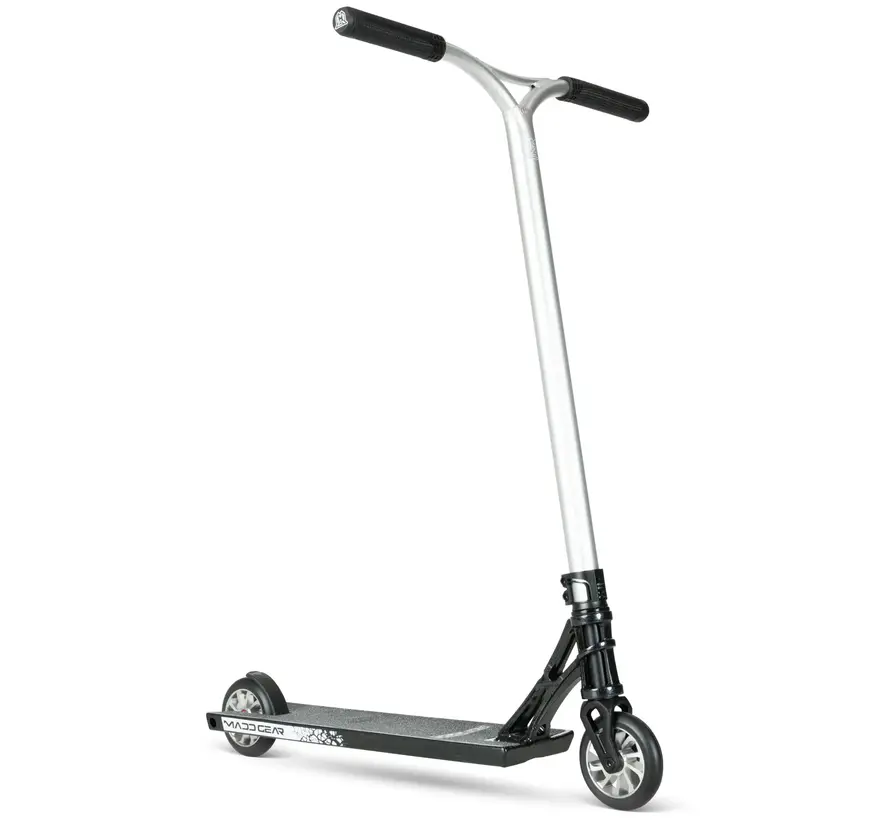 Patinete acrobático MGP MGX 550 Jet Black, base de aluminio de 52 x 14 cm, ruedas de 110 mm, rodamientos ABEC 11 y sistema de compresión IHC