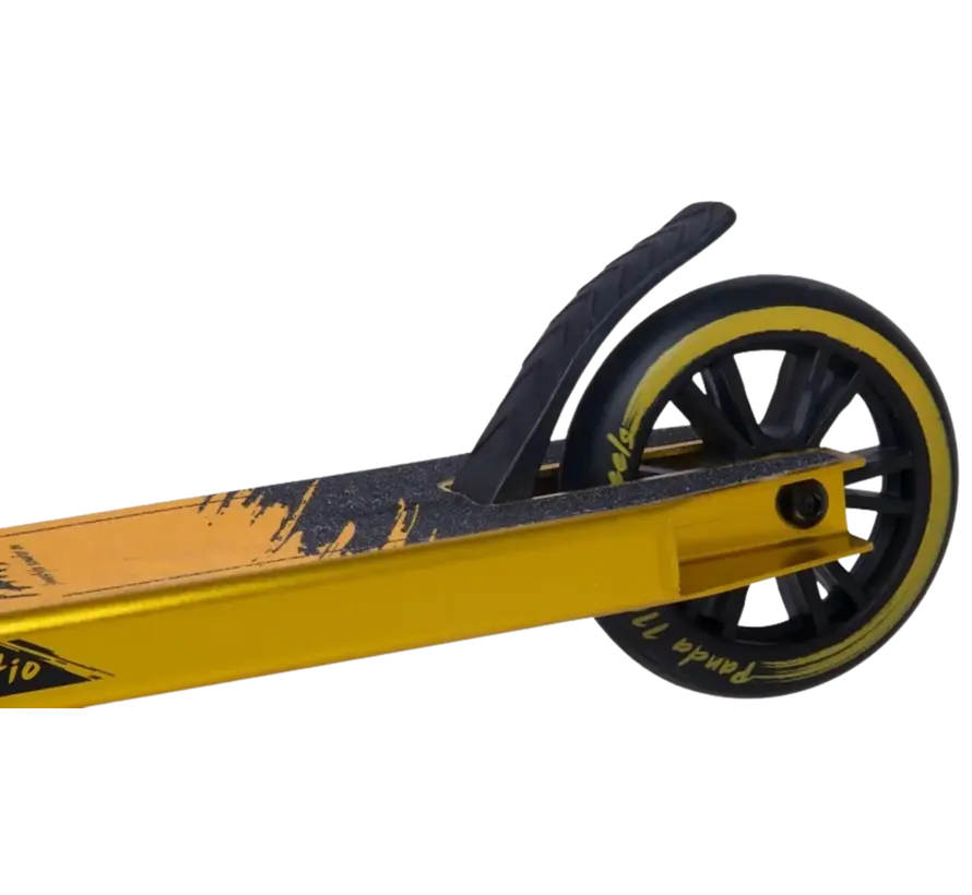 Trottinette freestyle Panda Initio v2 Gold Deck, légère et idéale pour les débutants, avec roues de 110 mm, guidon en acier et compression IHC.