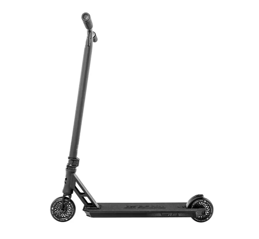 Patinete acrobático Root Type R GT negro, patinete freestyle profesional con ruedas Honeycore de 120 mm, plataforma de aluminio y sistema de compresión IHC.