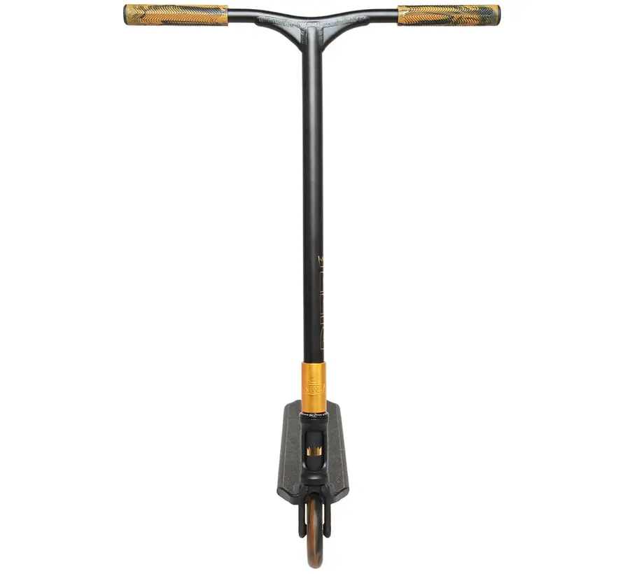 Patinete acrobático NKD Rizz: ligero, resistente y completo para principiantes y avanzados. Ruedas de 110 mm y base de aluminio 6061-T6.