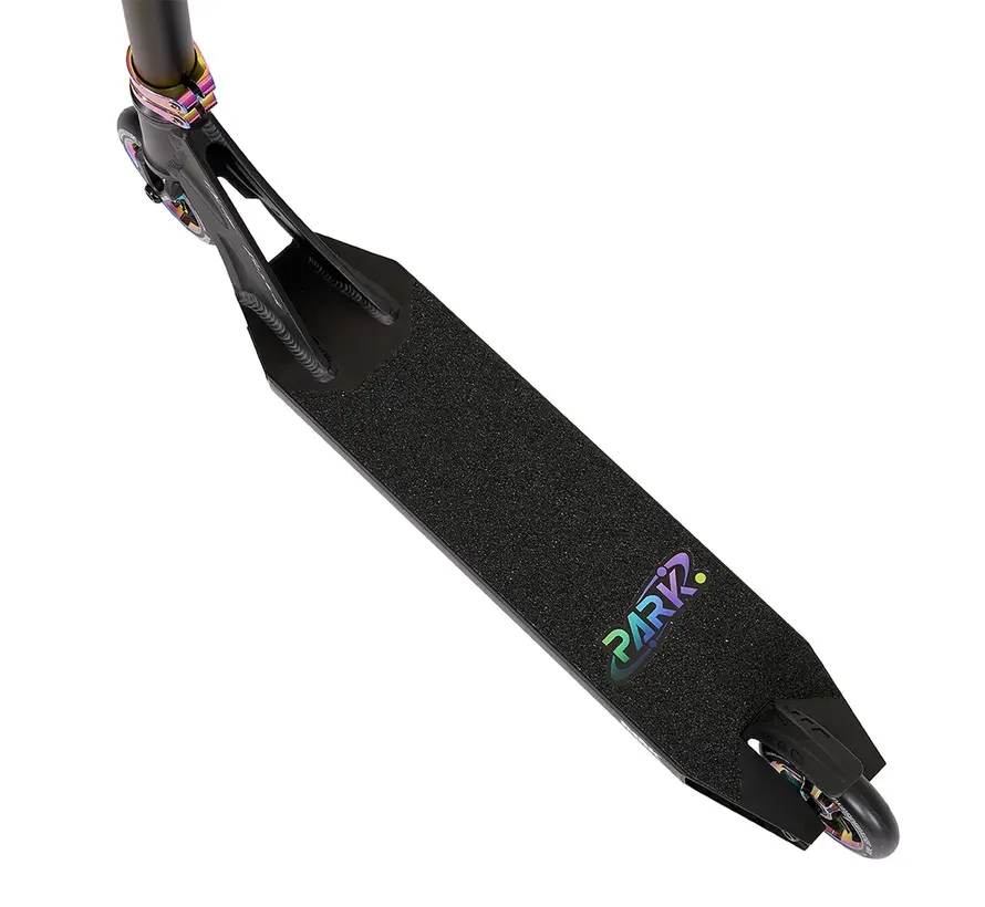 Patinete acrobático NKD Park: ligero, resistente y perfecto para trucos en el skate park.