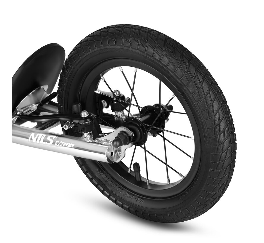 Marchepied Nils avec gros pneus pneumatiques, couleur argent