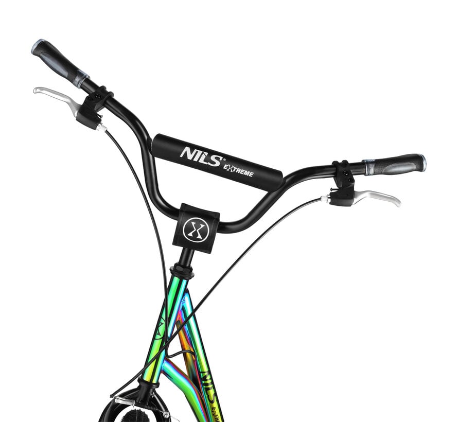 Nils Step with large pneumatic tires Neochrome