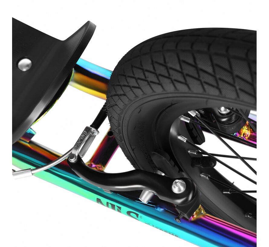 Nils Step mit großen Luftreifen Neochrome