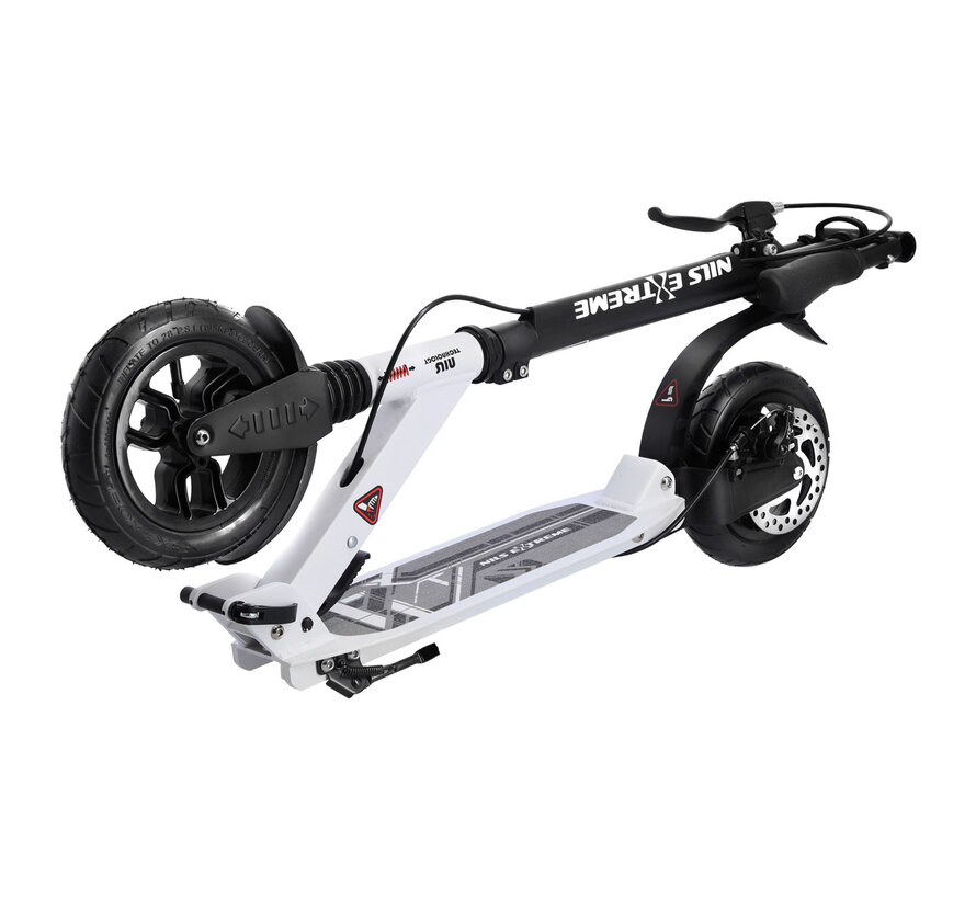 Beautiful white scooter from Nils with handbrake