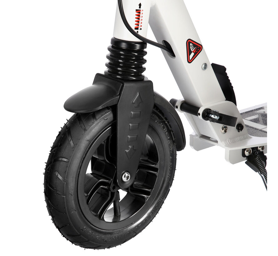 Bellissimo scooter bianco di Nils con freno a mano