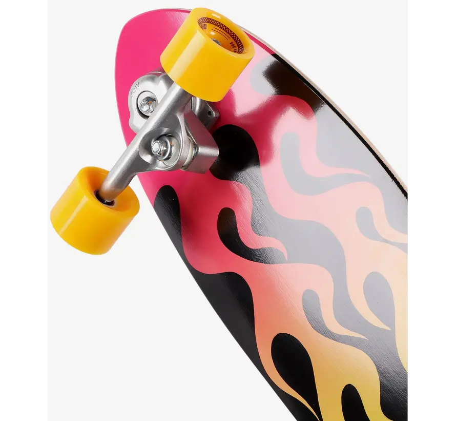 Yow Erin Brooks Power Blaze 31.5" Signature Series Surfskate – Compact high performance surftrainer voor snelle carves en explosieve pumping