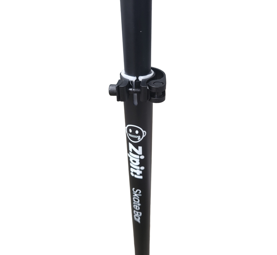 Zipit Skate Bar, supporto per skateboard nero regolabile in altezza.