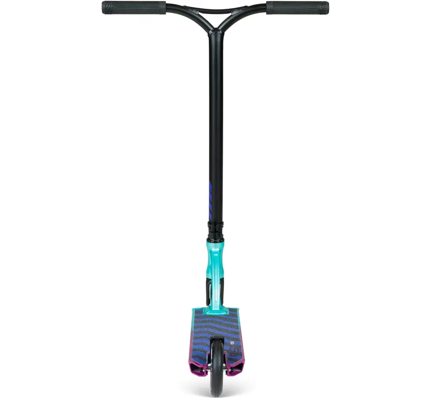 Patinete acrobático MGP Origin 450: un patinete de estilo libre robusto con ruedas Turbine de 110 mm y una configuración duradera lista para el parque.