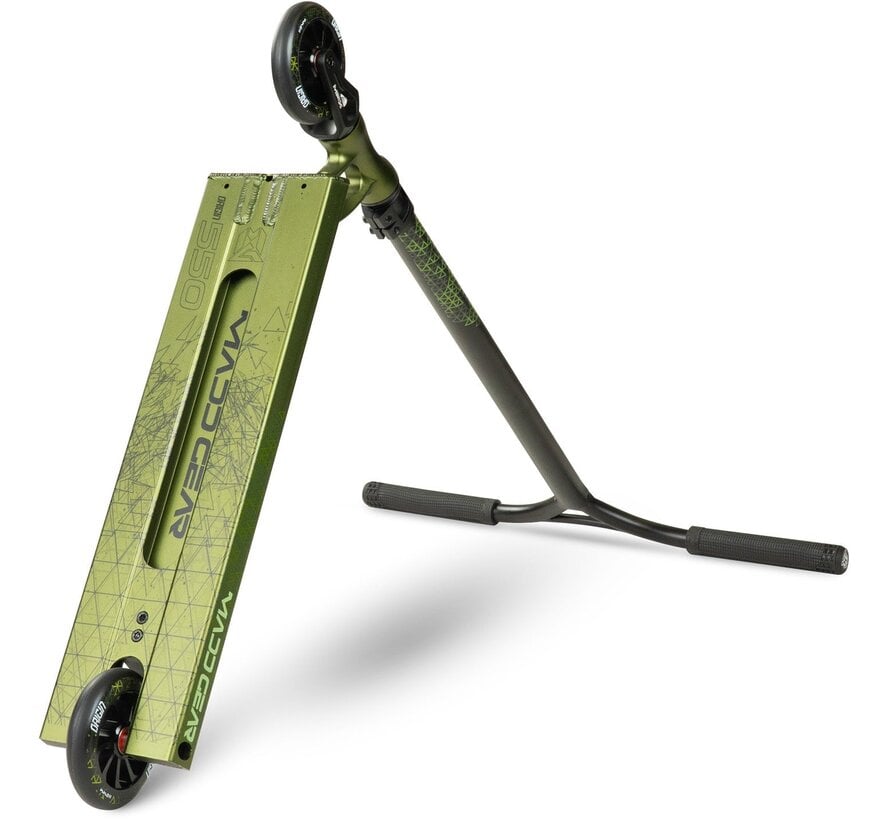 MGP Origin 550 Stunt-Scooter – extra breiter Park-Freestyle-Scooter mit 5,5"-Deck, 110-mm-Turbinenrädern und maximaler Kontrolle
