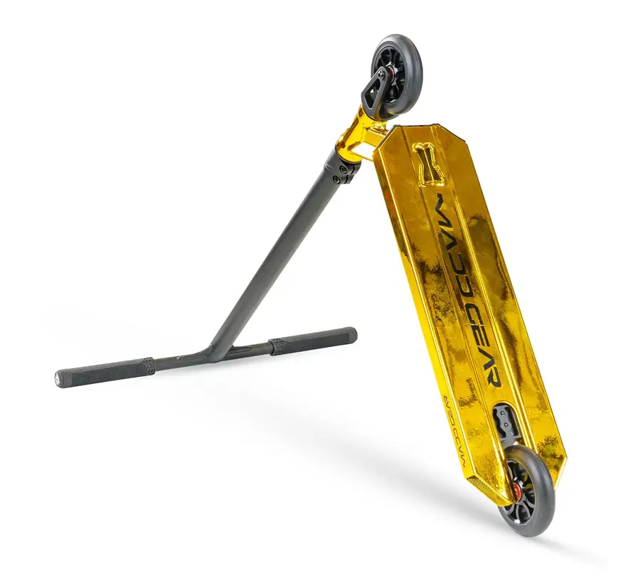 MGP MG6 Kinetic Gold: ruedas de 110 mm y plataforma de aluminio con compresión IHC para trucos profesionales.