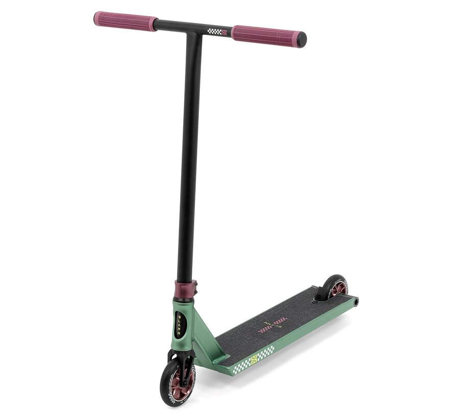 Trottinette freestyle Slamm Assault Pro verte, trottinette freestyle professionnelle avec plateau en aluminium T6, compression IHC et roues à noyau en aluminium de 110 mm
