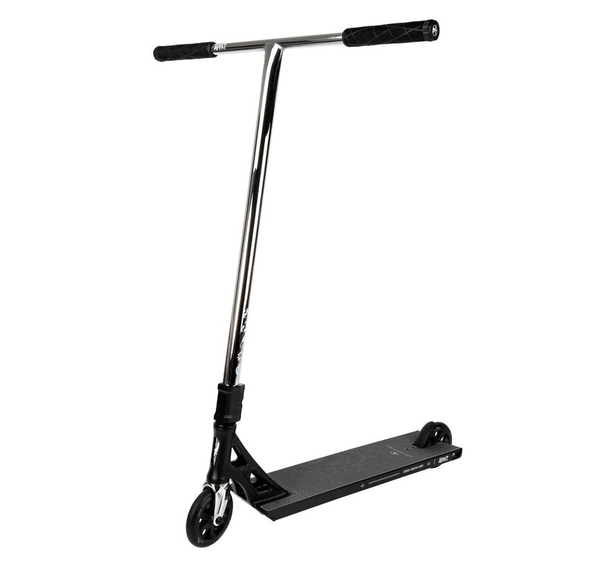 Addict Revenger - Pulse Stuntstep Black/Chrome 590mm - complete stuntstep voor park en street